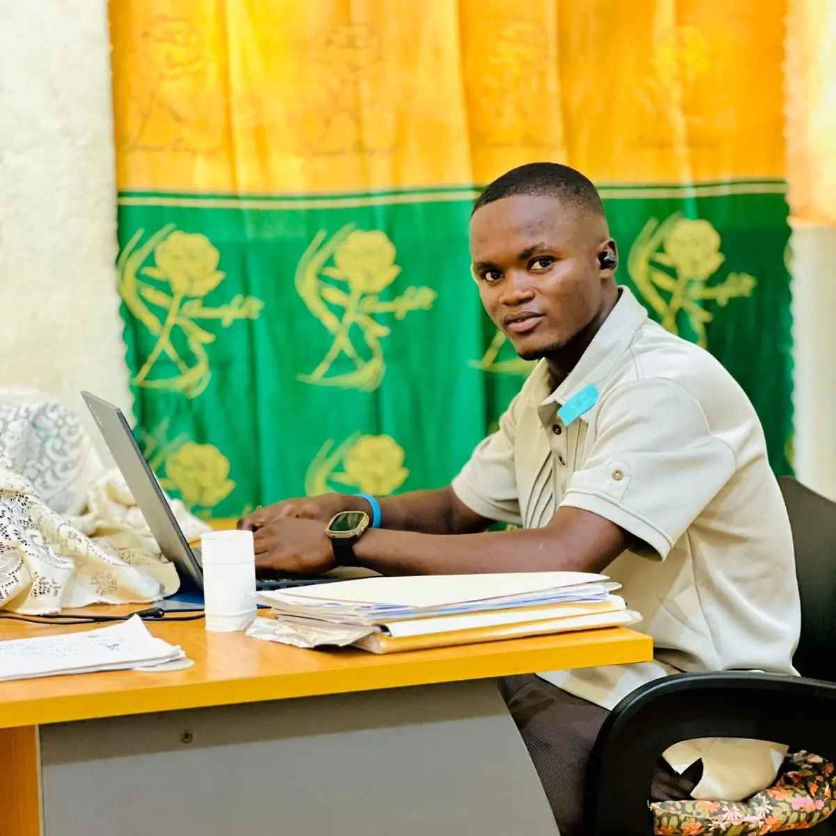 J Dominic  Carr Image